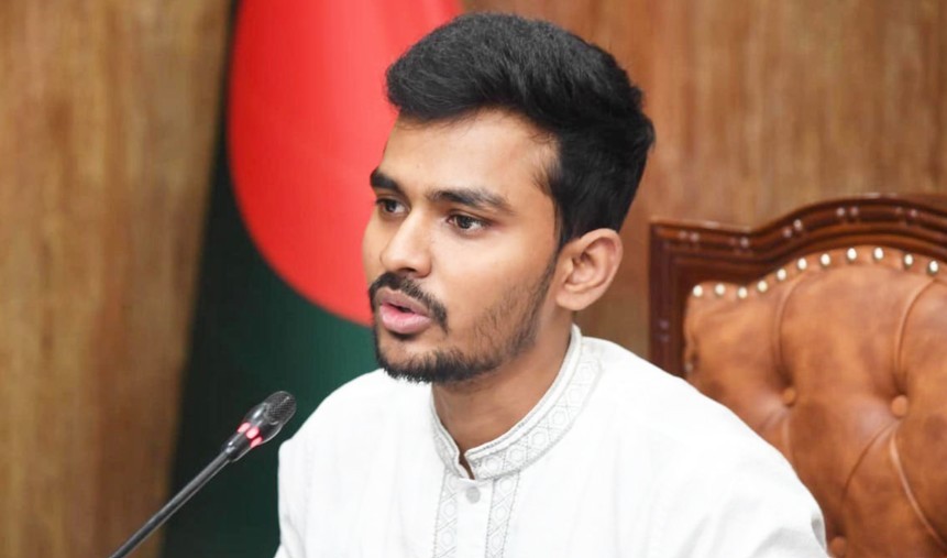 ভারতের বিধিনিষেধ আমাদের জন্যে আত্মনির্ভরশীলতার সুযোগ: উপদেষ্টা আসিফ মাহমুদ